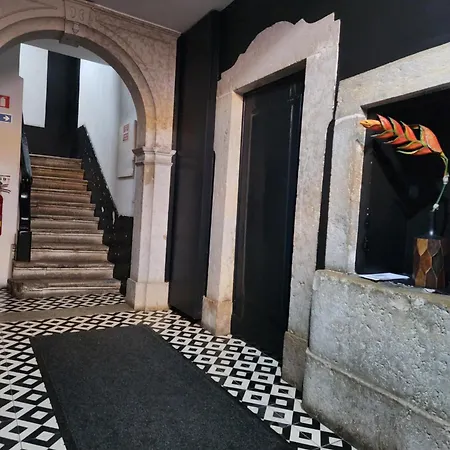 Correeiros Baixa Centre شقة